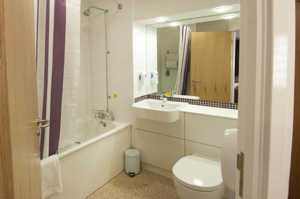 Premier Inn Sittingbourne Kent الغرفة الصورة