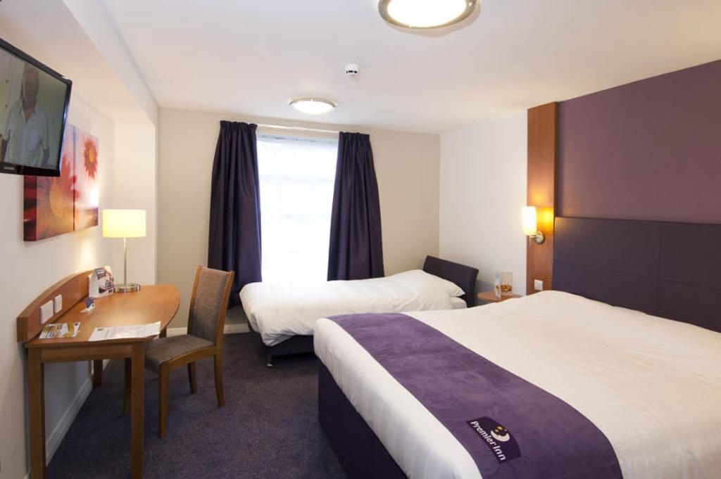 Premier Inn Sittingbourne Kent الغرفة الصورة