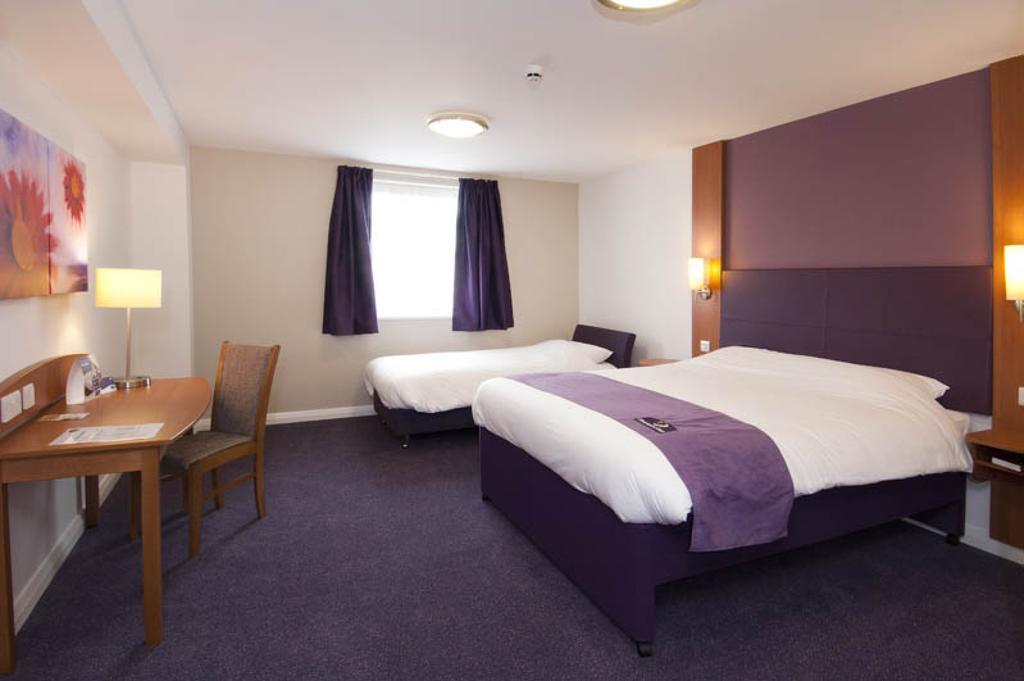 Premier Inn Sittingbourne Kent الغرفة الصورة